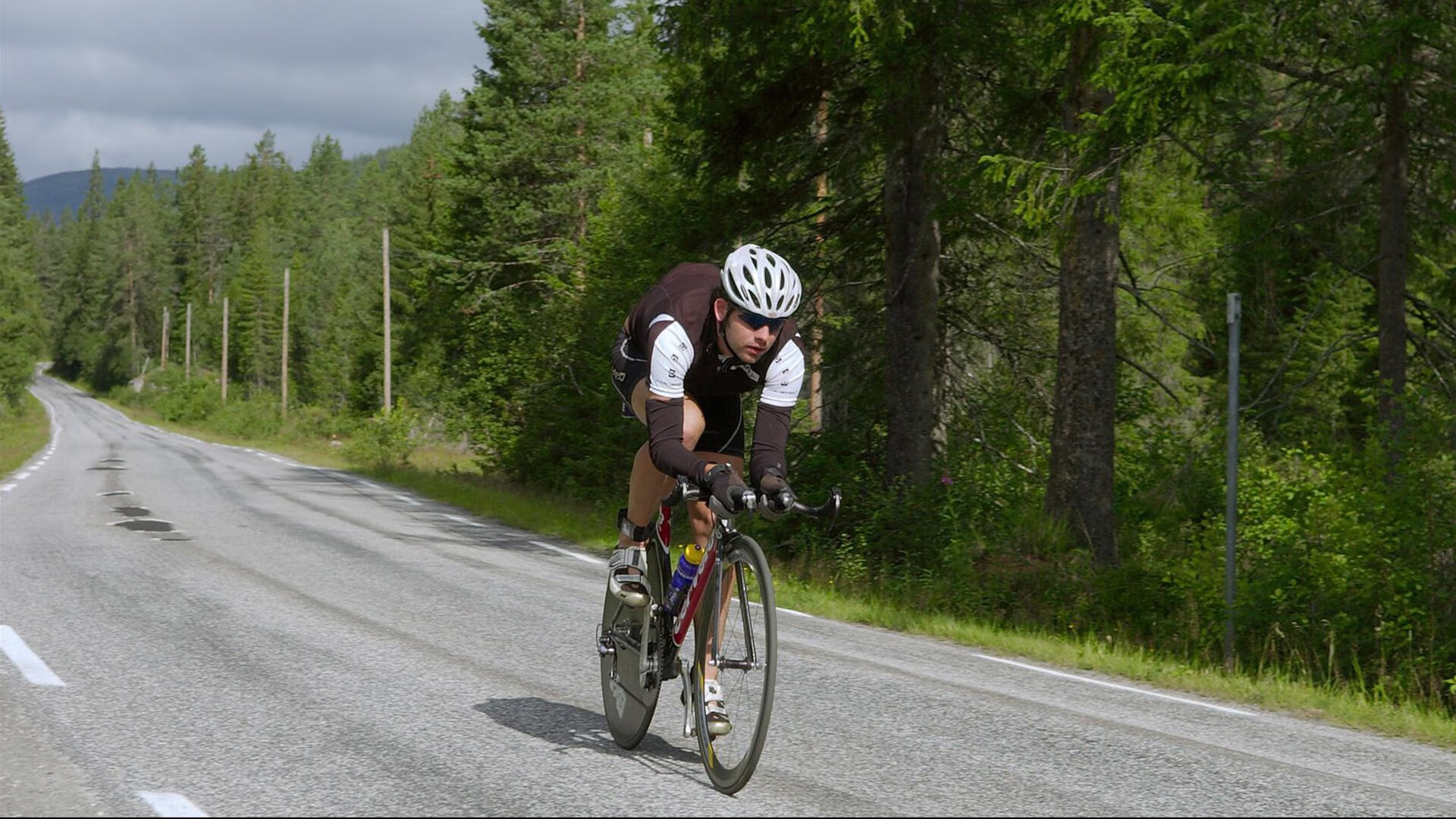 大学篮球联盟打造明星球员形象吸引青年粉丝,大学篮球巨星v1.0完整汉化版